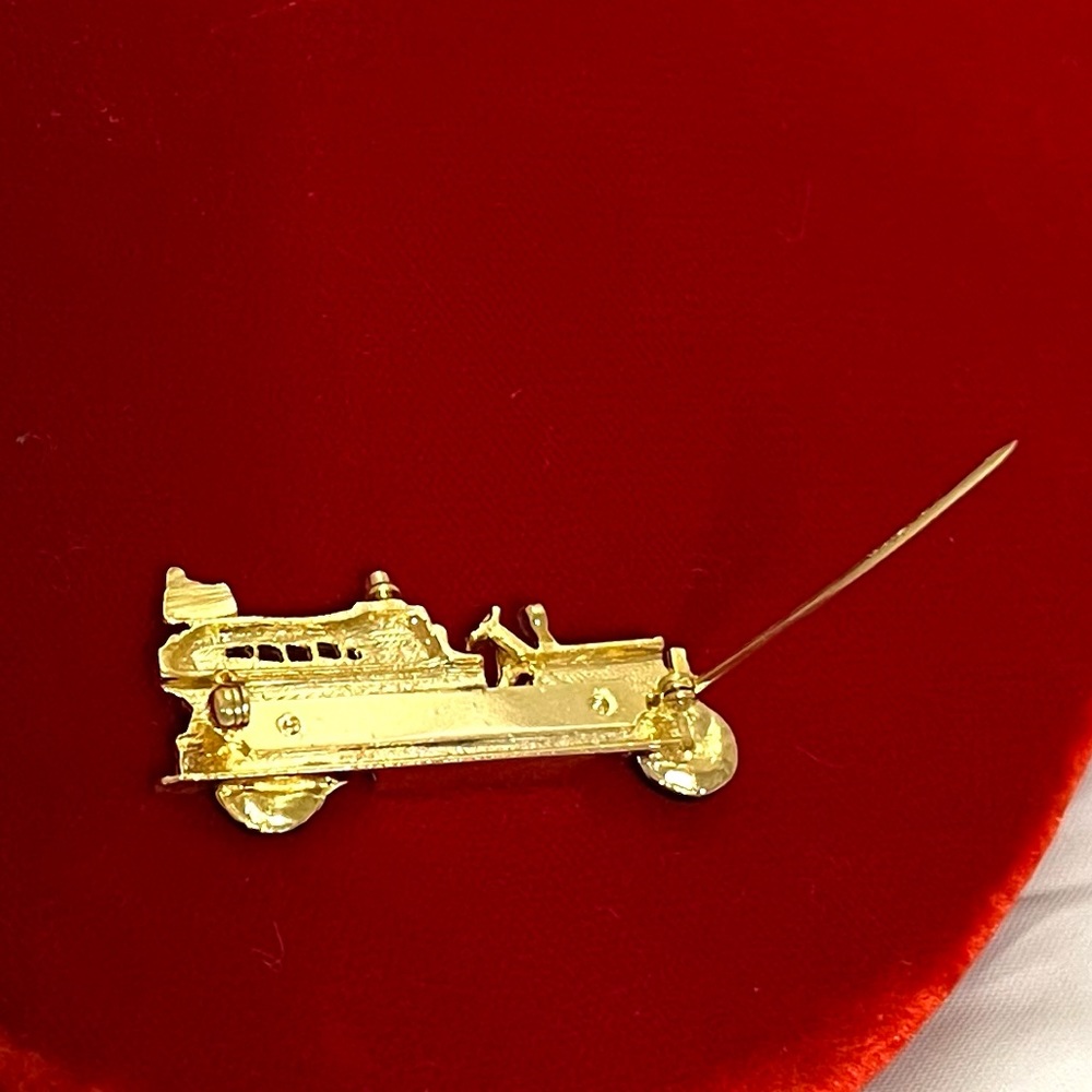 Vintage Fire Truck Brooches - Picture 7 of 12